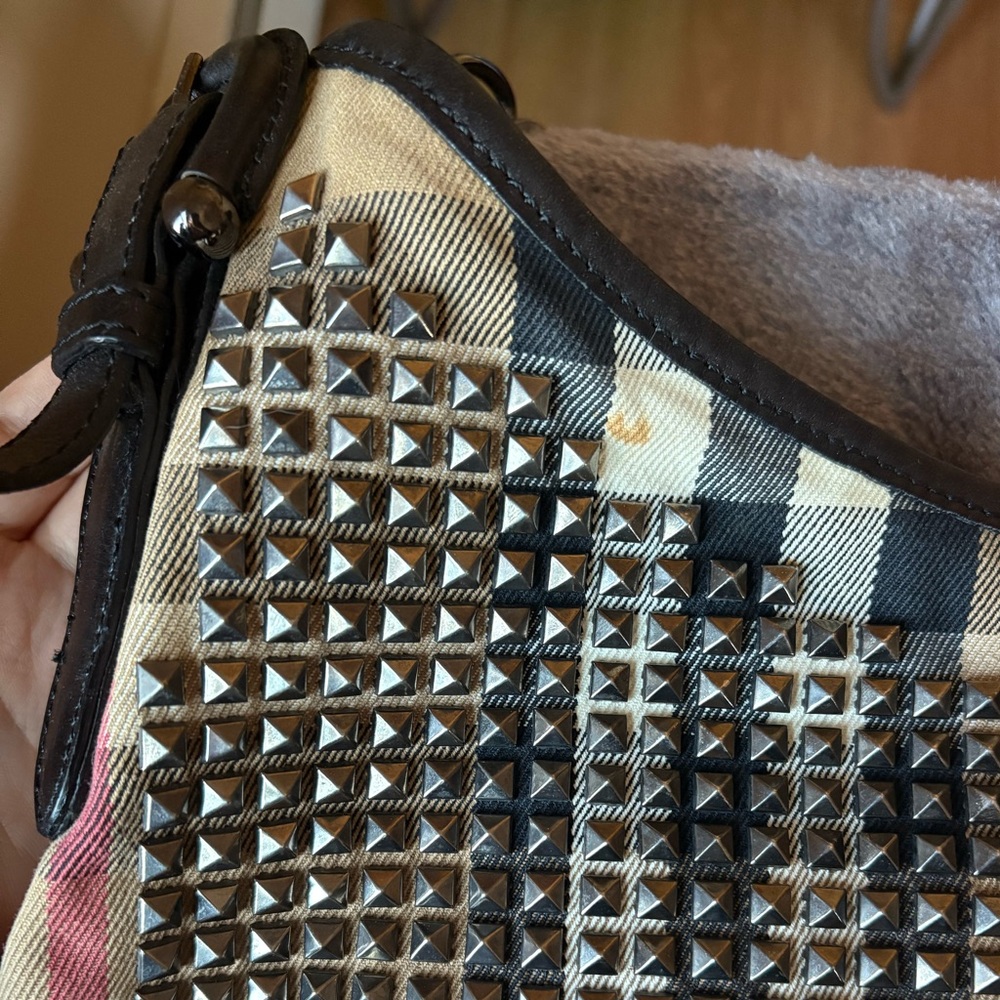 Burberry Hoxton prorsum nova check studded hobo bag - Picture 12 of 15